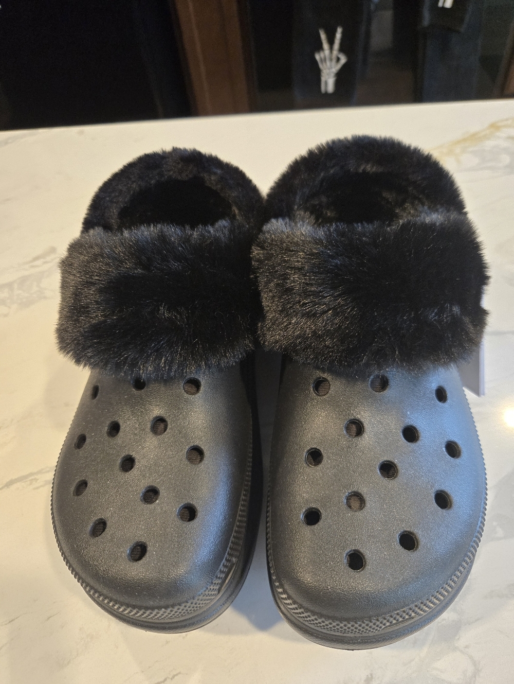 NWT. CROCS Bae Furry Lined Clog. Womens Size 9